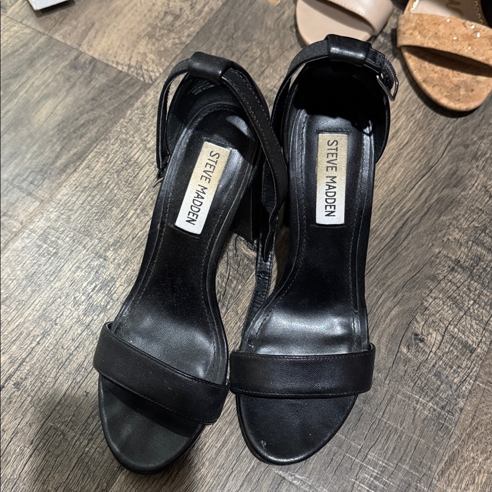 Steve Madden Carrson Black Leather Heels